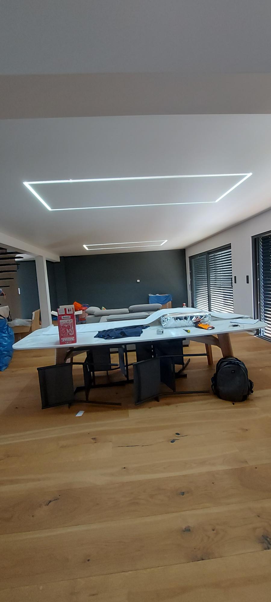 Comment installer un plafond tendu à chaud avec des spots LED intégrés ? Mulhouse
