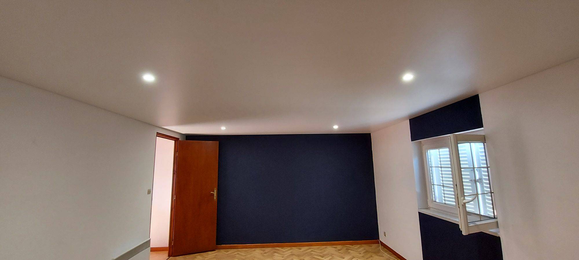 Découvrez notre dernier chantier de pose de plafond tendu à BUETWILLER près de DANEMARIE Rixheim
