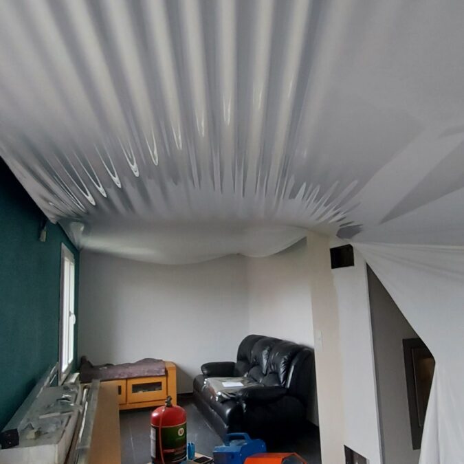 20211117_101910 1 675X675 | MTS 68 DECOUVREZ NOTRE DERNIER CHANTIER DE POSE DE PLAFOND TENDU A CHAUD A CERNAY Belfort 1