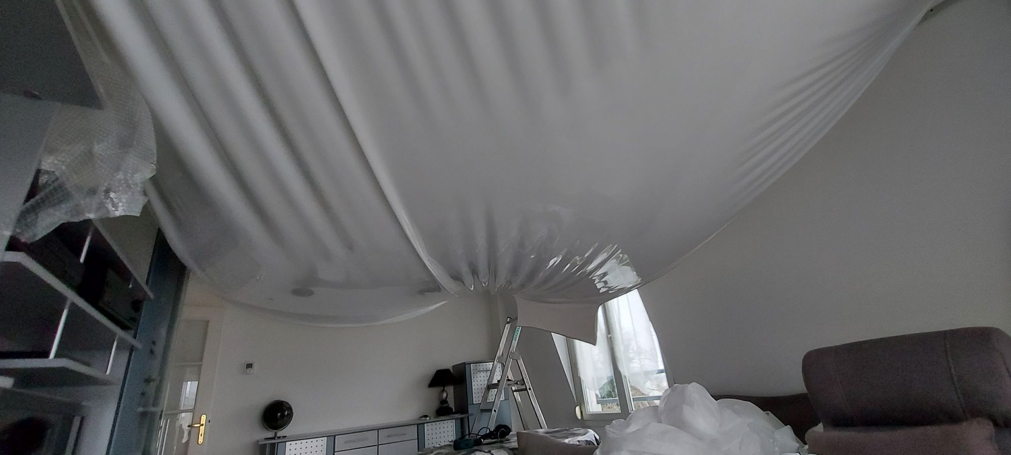Quels types de matériaux sont utilisés pour les plafonds tendus à chaud ? Rixheim