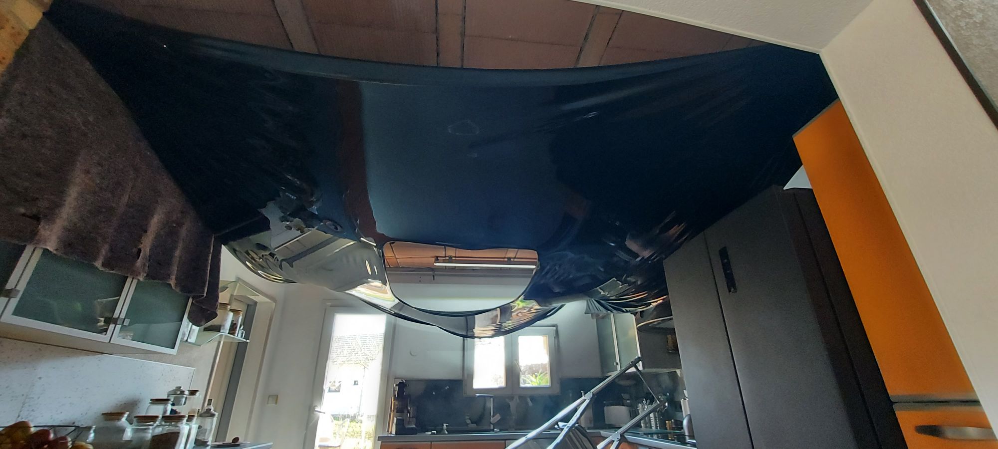 DÉCOUVREZ NOTRE DERNIÈRE RÉALISATION EN PLAFOND TENDU À CHAUD POUR UNE CUISINE A FELLERING Cernay 3