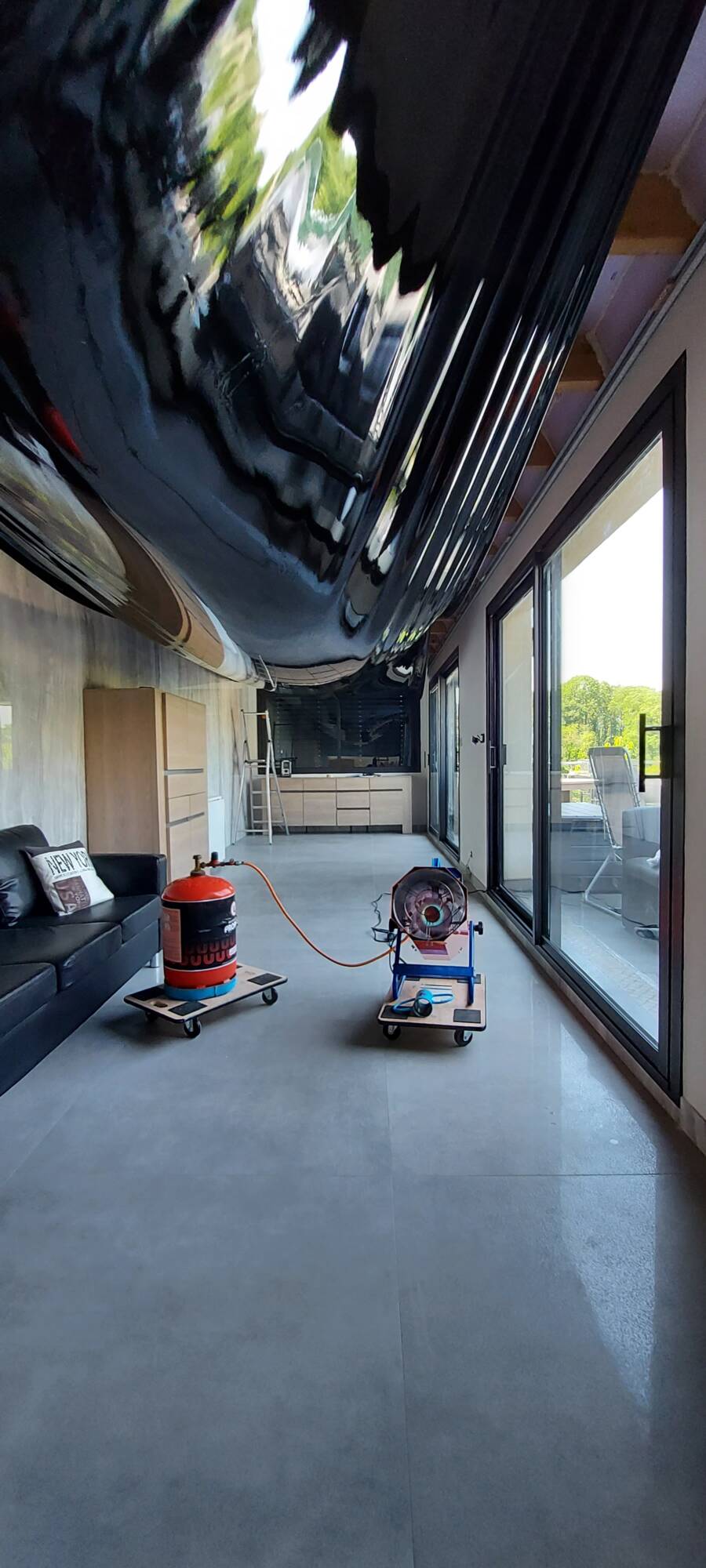 DECOUVREZ NOTRE DERNIERE REALISATION EN PLAFOND TENDU A CHAUD POUR UNE SALLE A MANGER A BRUNSTATT Belfort 2